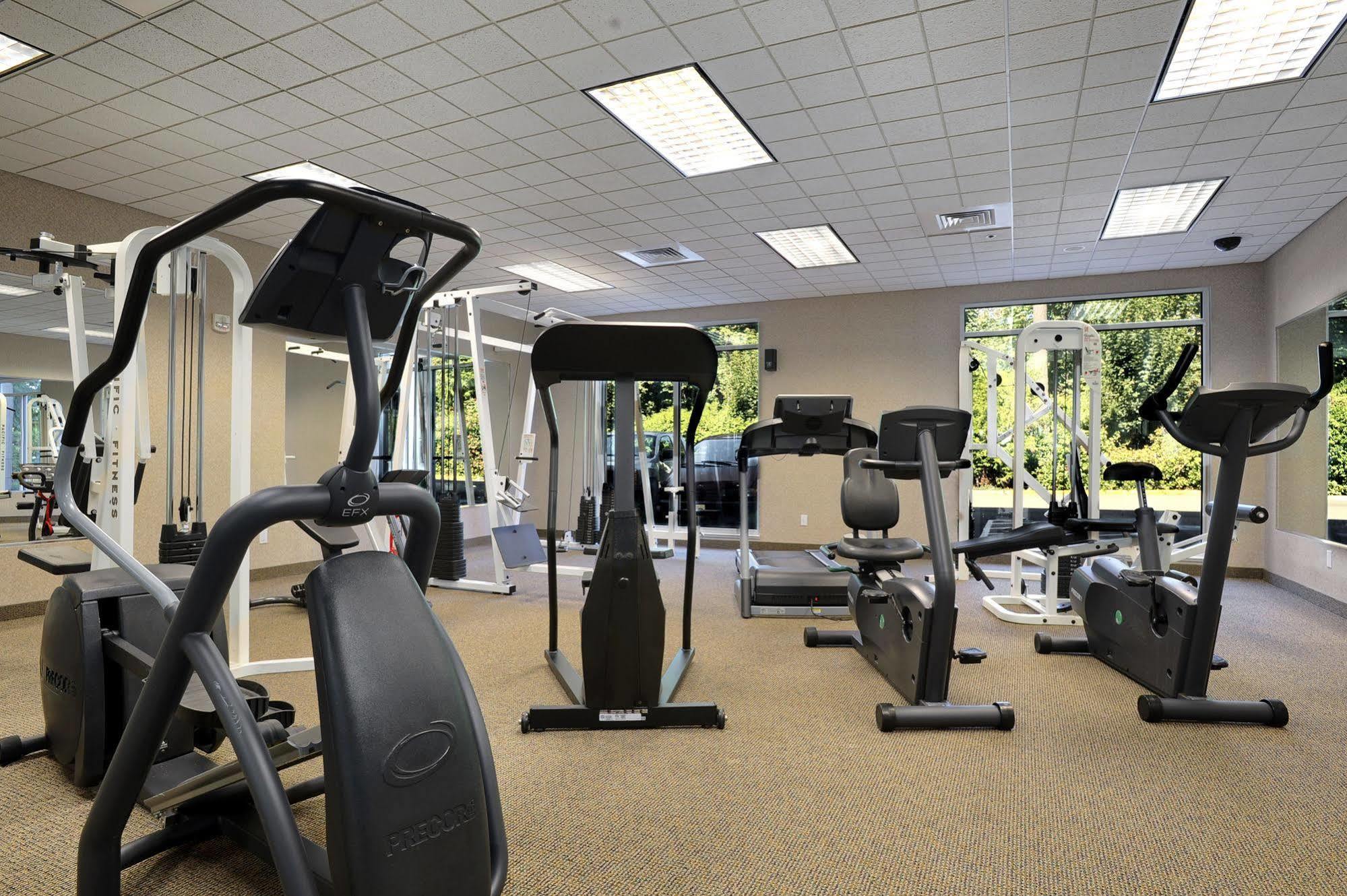 Ramada By Wyndham Olympia Facilidades foto A typical gym
